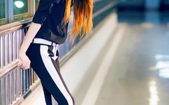 男生把QQ放进女生的QQ里游戏